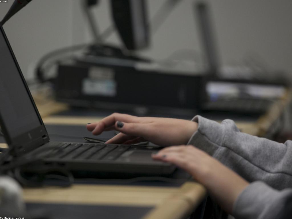 ការបន្ថែមសមត្ថភាពតាមរយៈបច្ចេកវិទ្យា